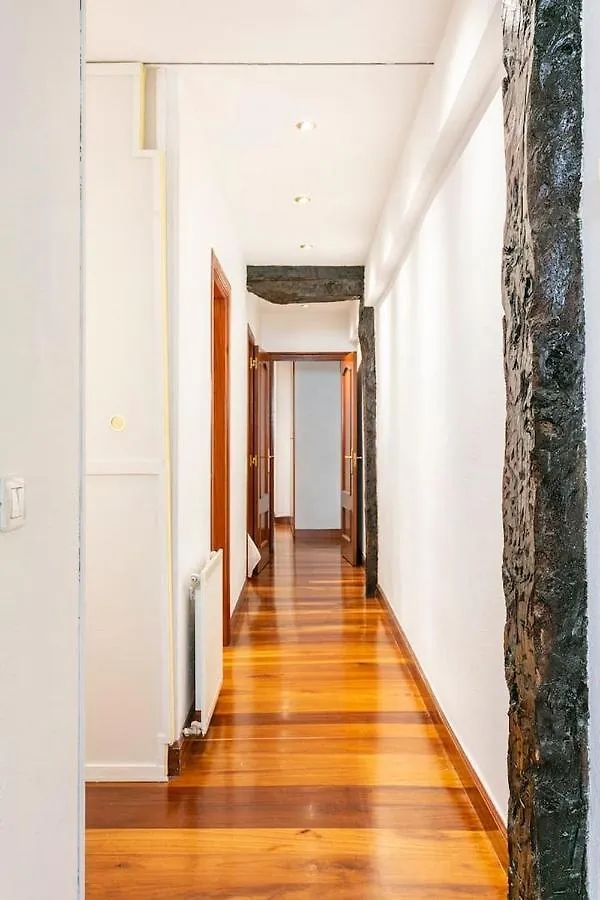 Siete Calles / Bilbao Art Apartment